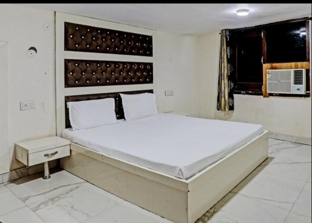Mishra Residency Hotel Amritsar Exterior photo
